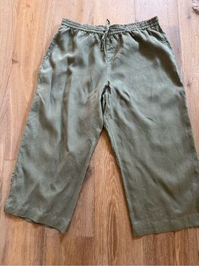 Tommy Bahama linen olive green, wide leg cropped pant, size XL